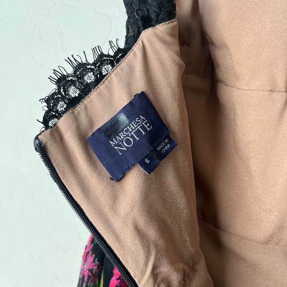 Elegant Floral Maxi Dress - Picture 5 of 10